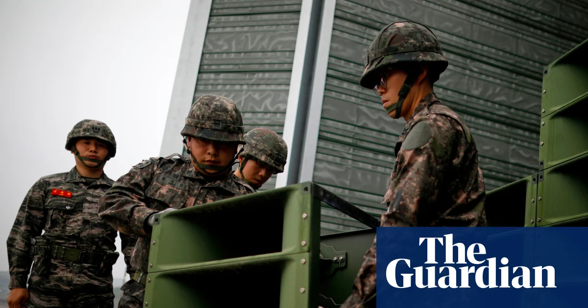 Featured image for South Korea Starts Removing Border Loudspeakers to Ease Tensions