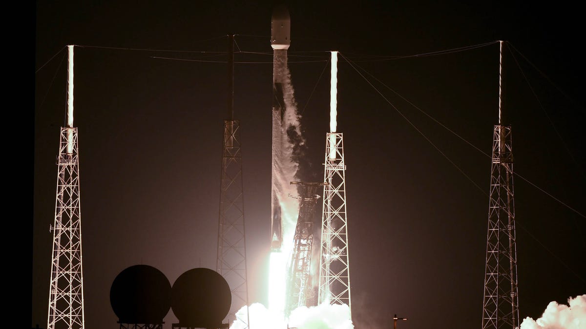 SpaceX's Starlink Satellites Suffer Catastrophic Failure and Fall from Orbit