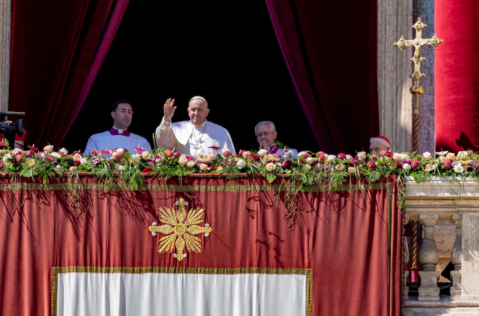 "Pope Francis' Easter Blessing and Prayers for Hope and Healing"