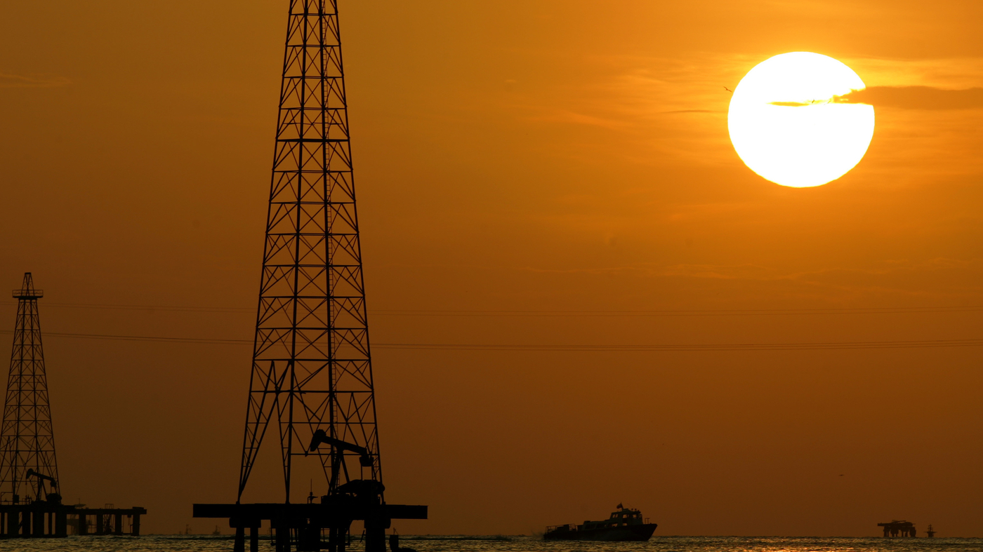 "Reimposition of US Sanctions on Venezuelan Oil: What It Means for the Biden Administration"