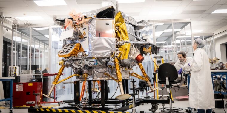 NASA's Lunar Landers and Moon Living: Crunch Time and Memefest