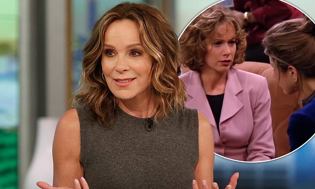 Featured image for Jennifer Grey's Anxiety Prevented Her from Returning to Friends Role