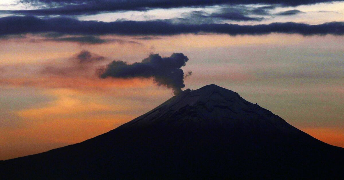 Featured image for Popocatepetl volcano erupts with ash clouds in Mexico.