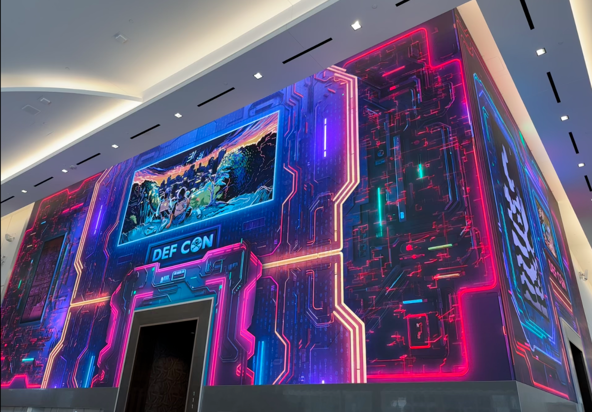 Featured image for Def Con: iPhone Popups, Bomb Threats, and Fearsome Hackers