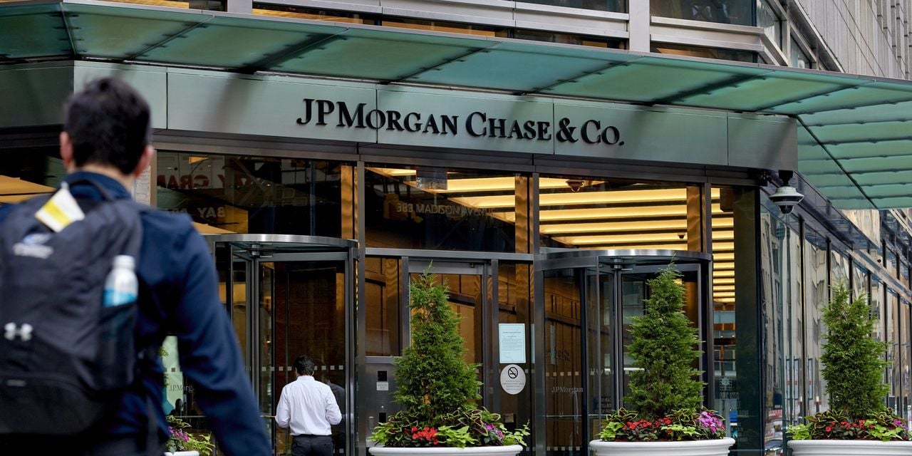 Featured image for JPMorgan Settles Jeffrey Epstein Lawsuit for $75 Million