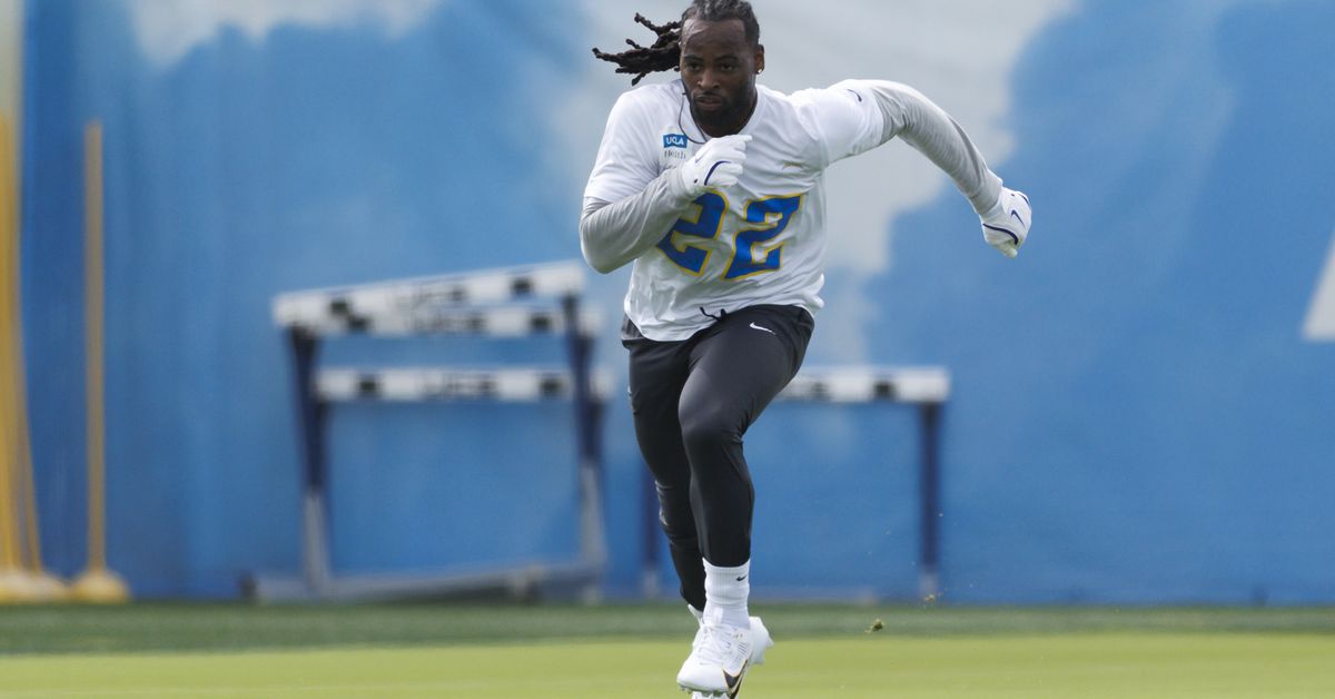 Featured image for Najee Harris Injured in Fireworks Accident, Expected to Play This Season