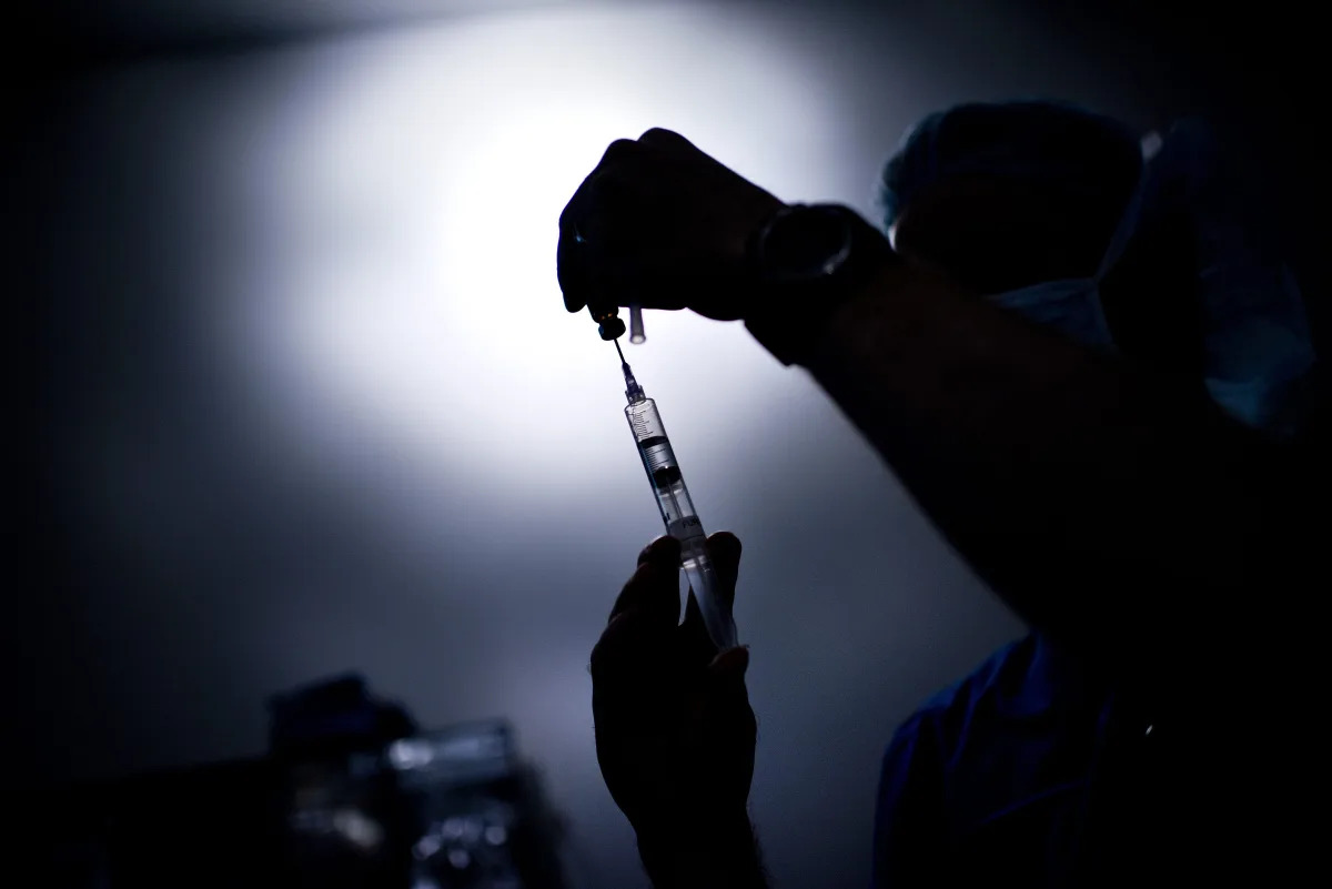 "Promising Results: Merck-Moderna Vaccine Reduces Skin Cancer Recurrence by 50%"
