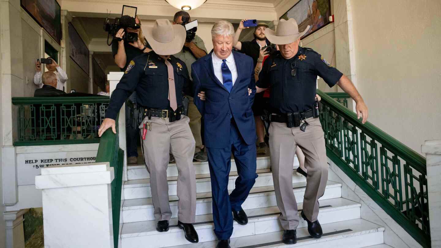 Featured image for Texas Megachurch Founder Robert Morris Pleads Guilty to Child Sex Abuse