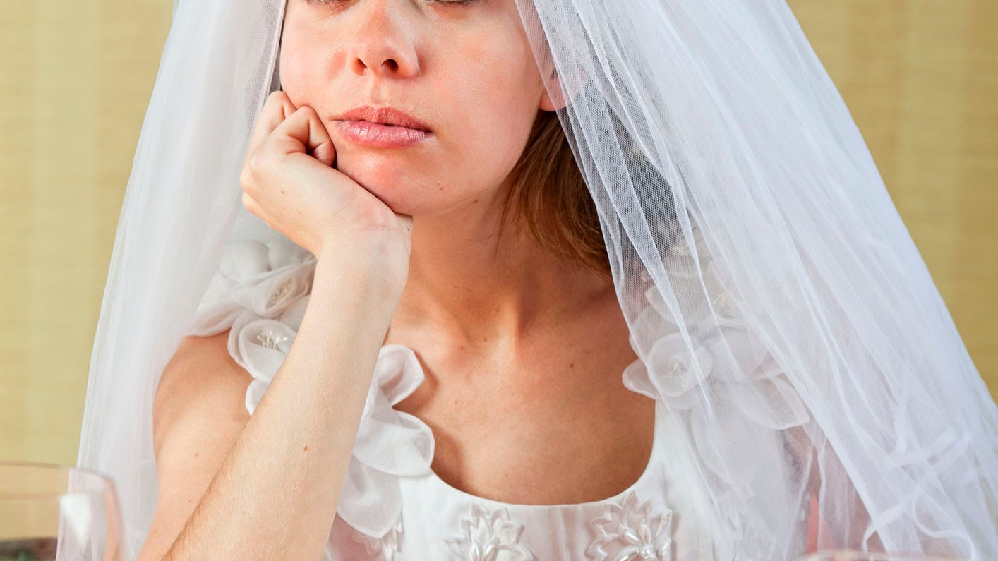 Controversy Erupts Over Bride's Decision to Serve Only Water at Wedding