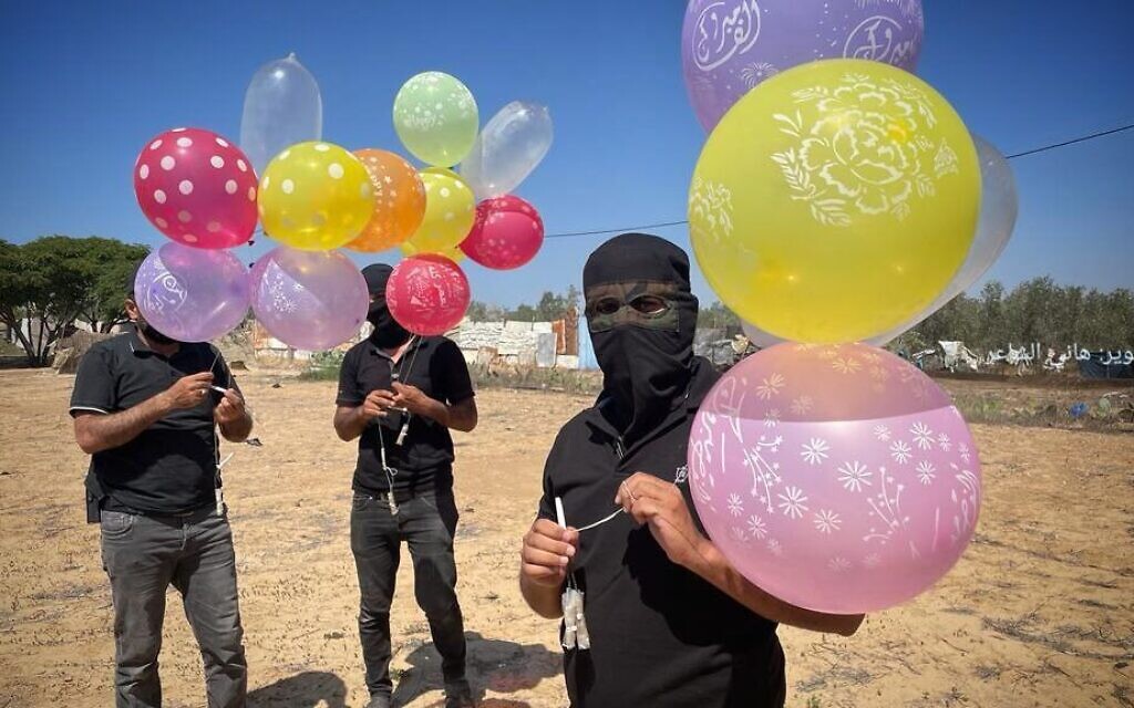 "IDF Responds to Border Rioting with Strike on Hamas Post in Gaza"