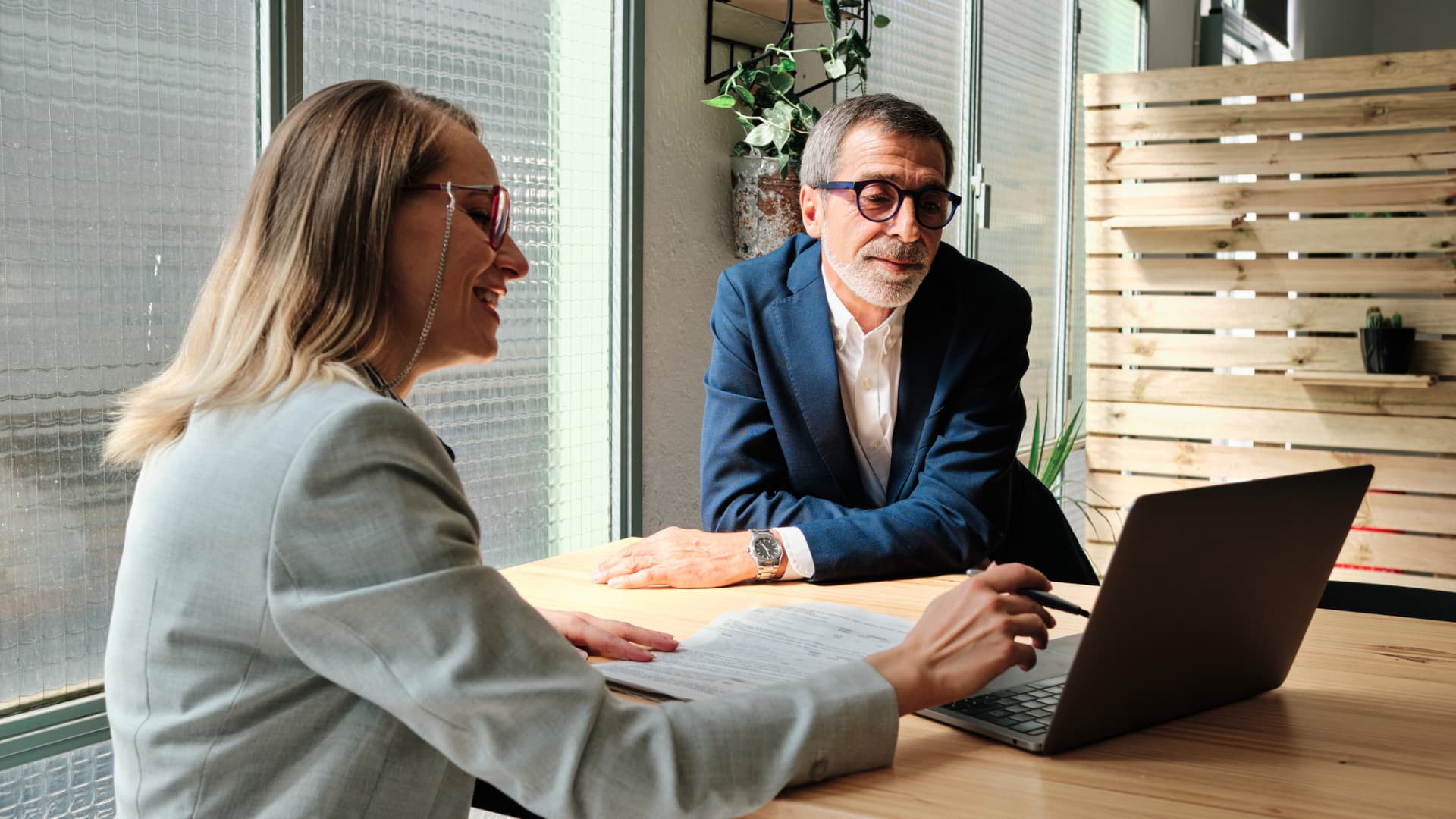 Featured image for Retail Investors Shift Away from 60/40 Funds, JPMorgan Reports