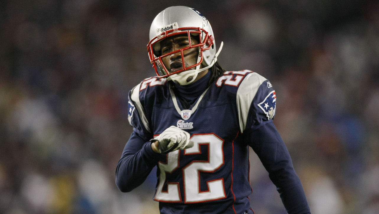Belichick's QB trade rumors continue to swirl with potential dark horse options.