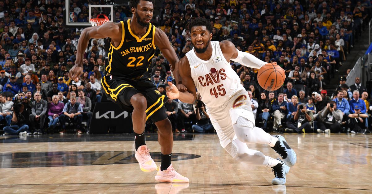 Featured image for "Cavaliers Dominate Warriors in 118-110 Loss: Game Recap"