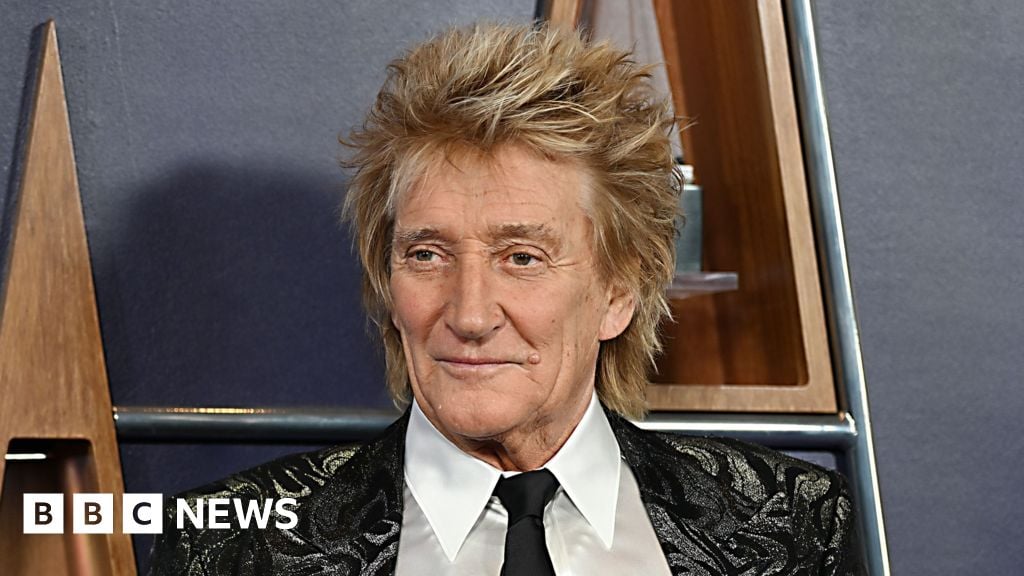 Featured image for Rod Stewart Cancels US Concerts Amid Health Concerns Before Glastonbury