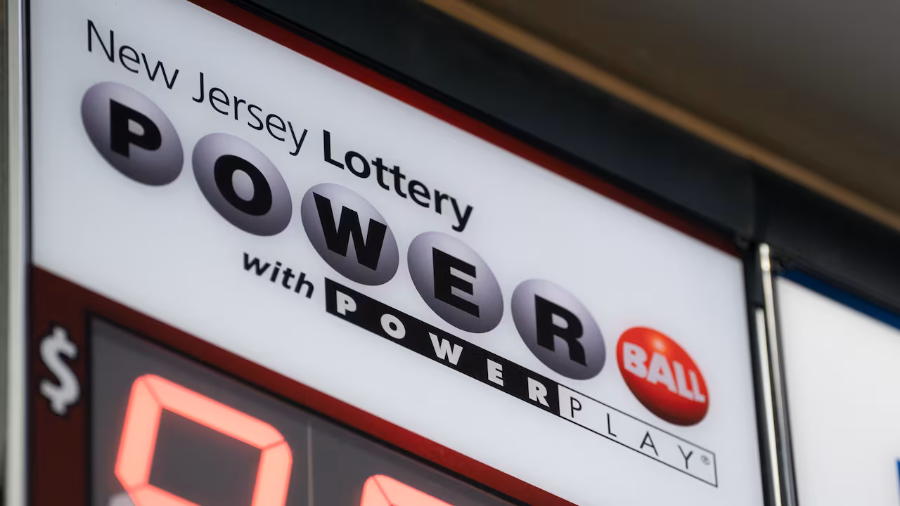 "Powerball Jackpot Reaches $810M with No Winner, New Year's Draw Looms"