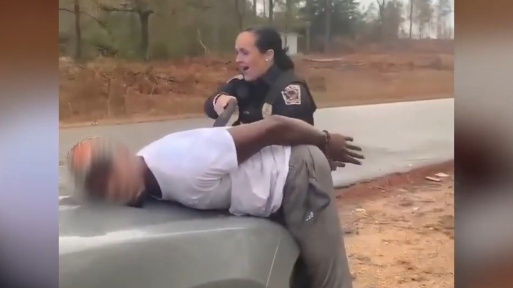 Featured image for Investigation Launched as Alabama Officer Uses Stun Gun on Handcuffed Man