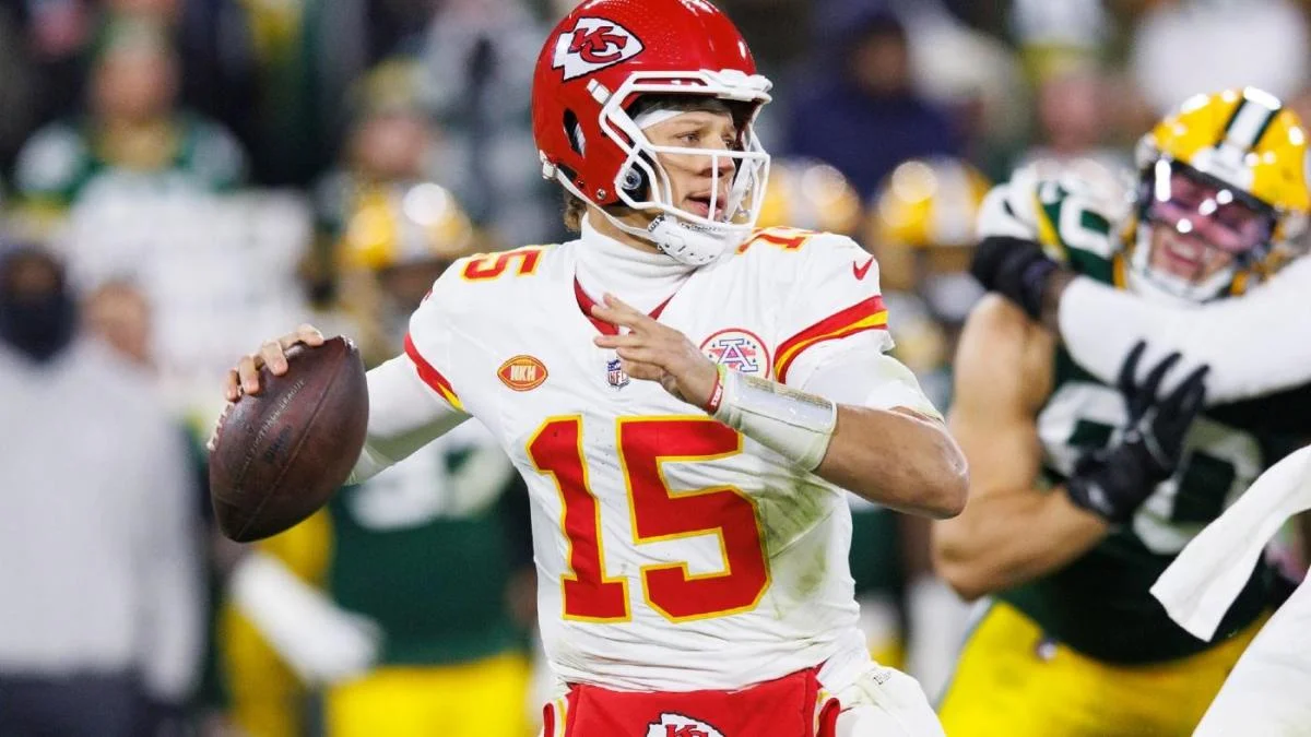 "High-Stakes Clash: Mahomes and Chiefs Face Allen's Bills in Week 14"