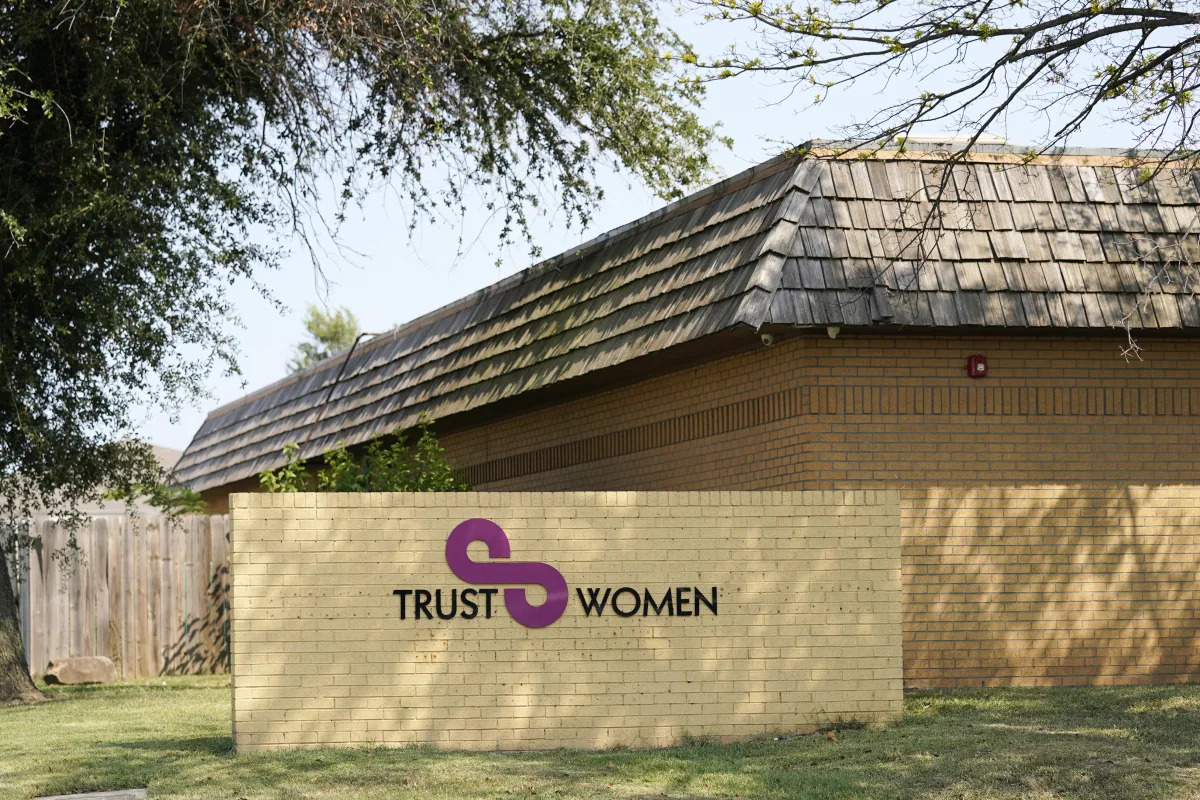 Judge's Order Halts Event Blocking Entrance to Kansas Abortion Clinic