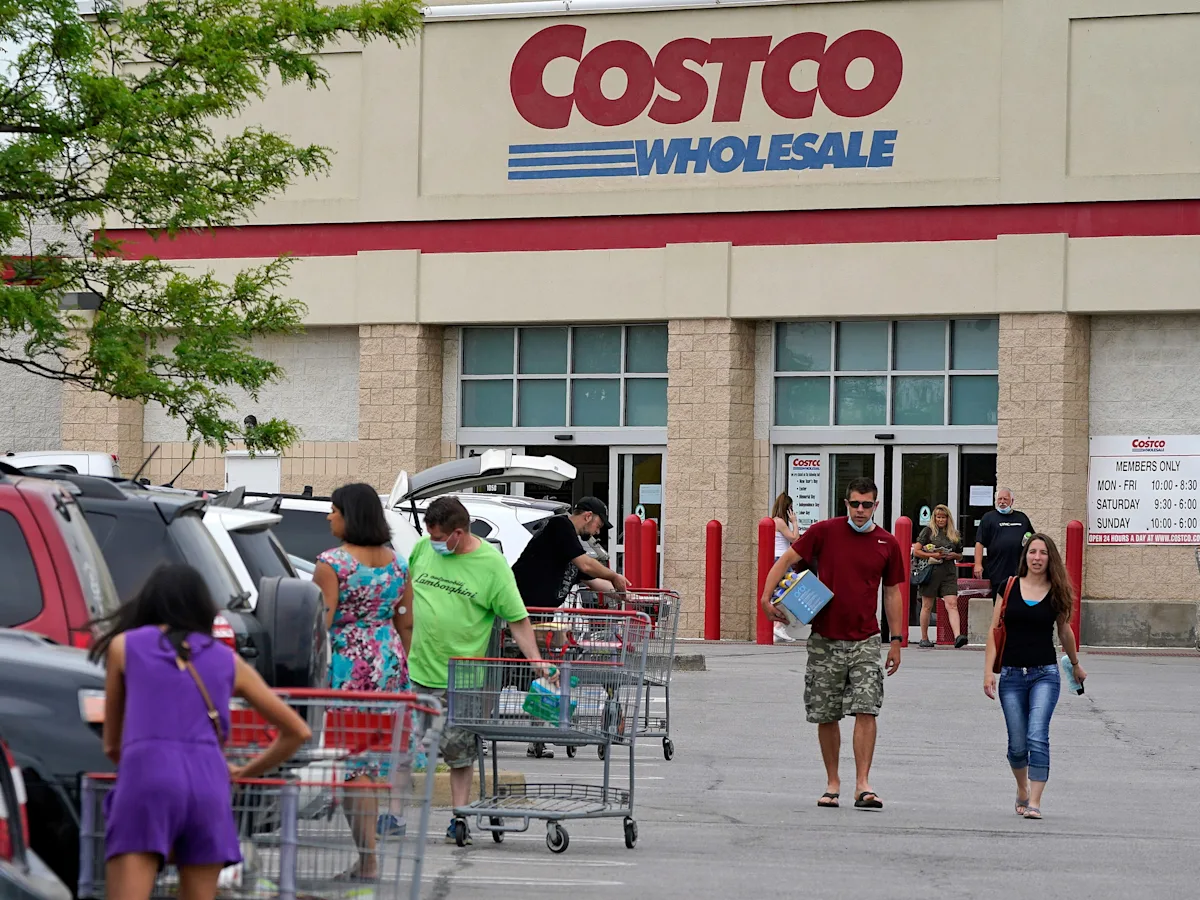 Costco's Crackdown on Membership Sharing Sparks Outrage and Wall Street Approval