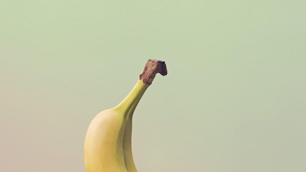 Featured image for Do Bananas Aid Digestion? Experts Weigh In