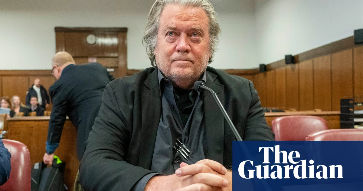 Featured image for Supreme Court Petitioned by Bannon to Delay Prison Sentence