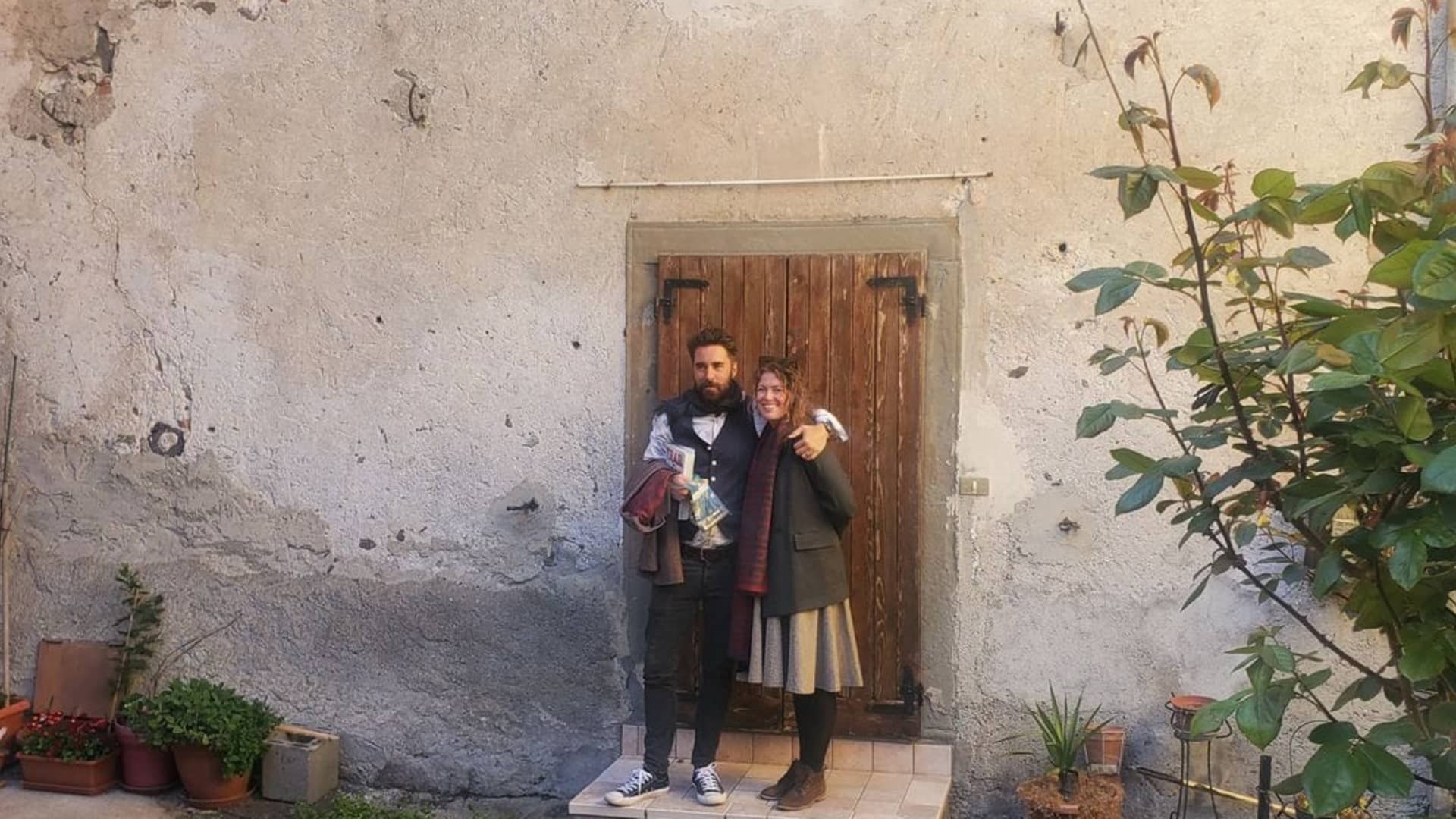 Featured image for "Millennial Couple Buys $25K House in Italy Instead of Chicago"