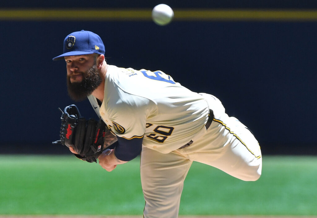 Featured image for Royals Sign Former Cy Young Winner Dallas Keuchel to Minor League Deal
