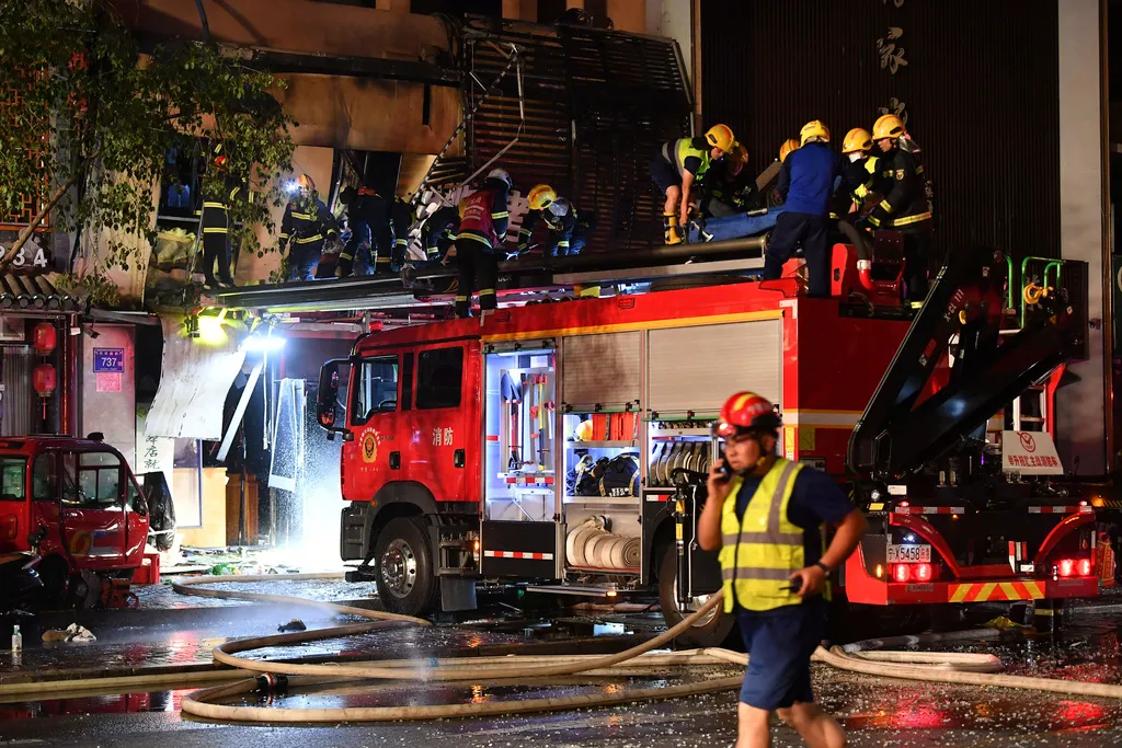 "Deadly Gas Explosion Rocks Chinese Barbecue Restaurant, Killing 31"