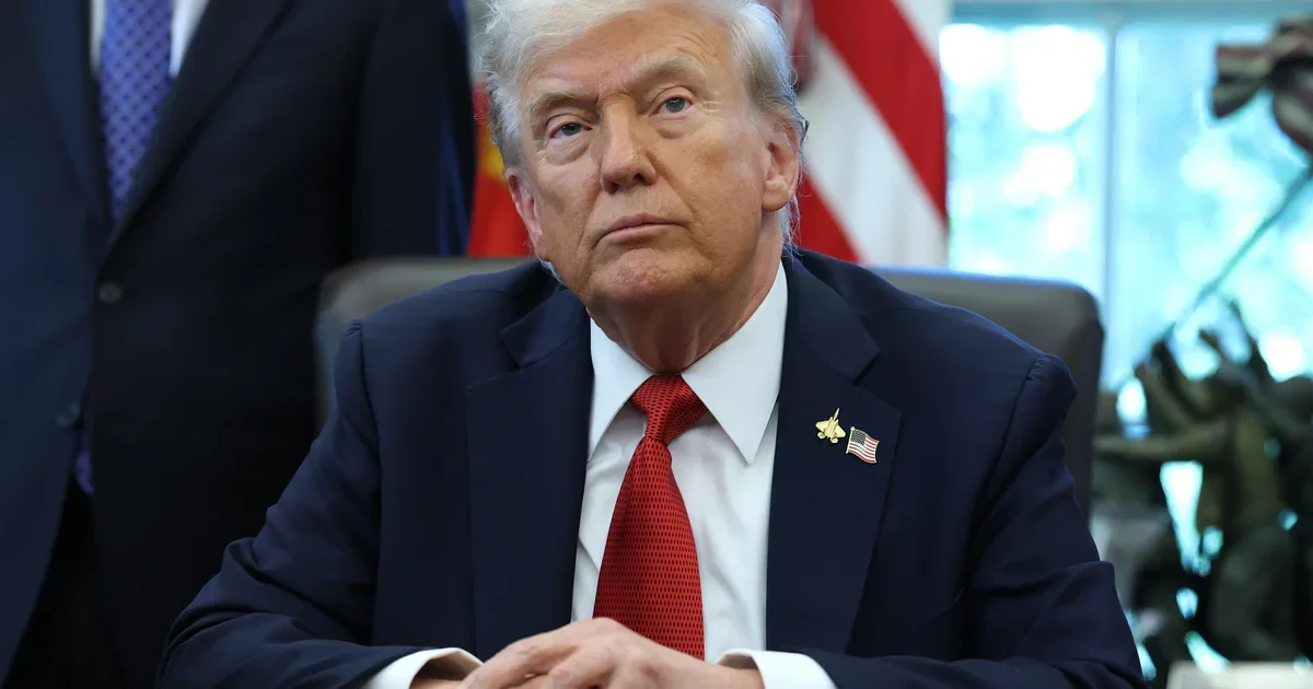 Trump Implements 25% Tariffs on Truck and Bus Imports