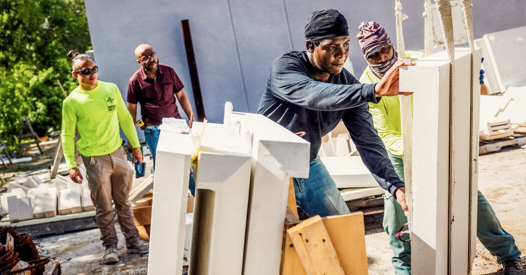 Featured image for Economists Remain Confident in Jobs Data Despite Political Changes