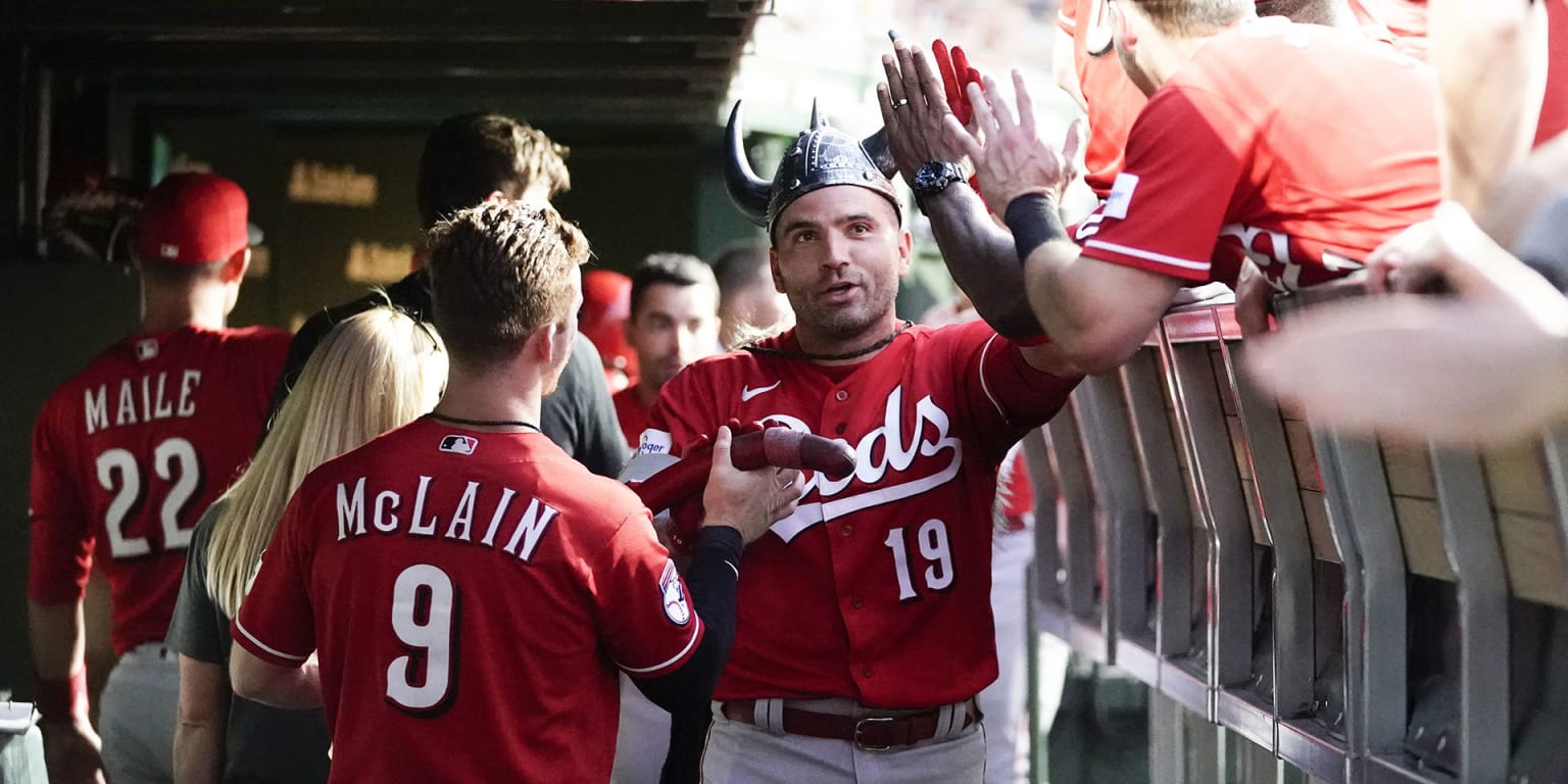 Featured image for "Reds Suffer Back-to-Back Defeats as Cubs Dominate"