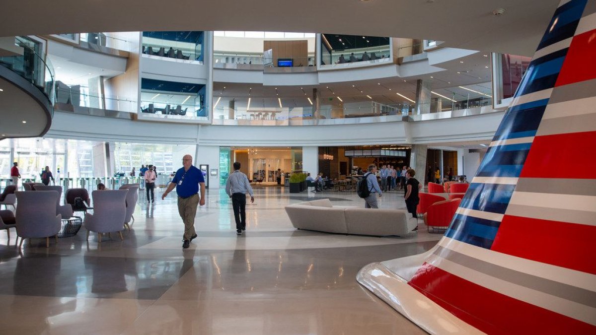 American Airlines Cuts Over 650 Customer Support Jobs