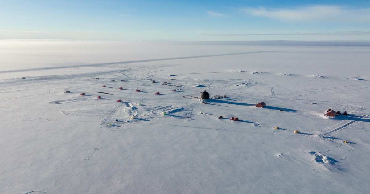 Featured image for "Urgent Action Needed to Save Greenland's Melting Ice Sheet, Researchers Warn"