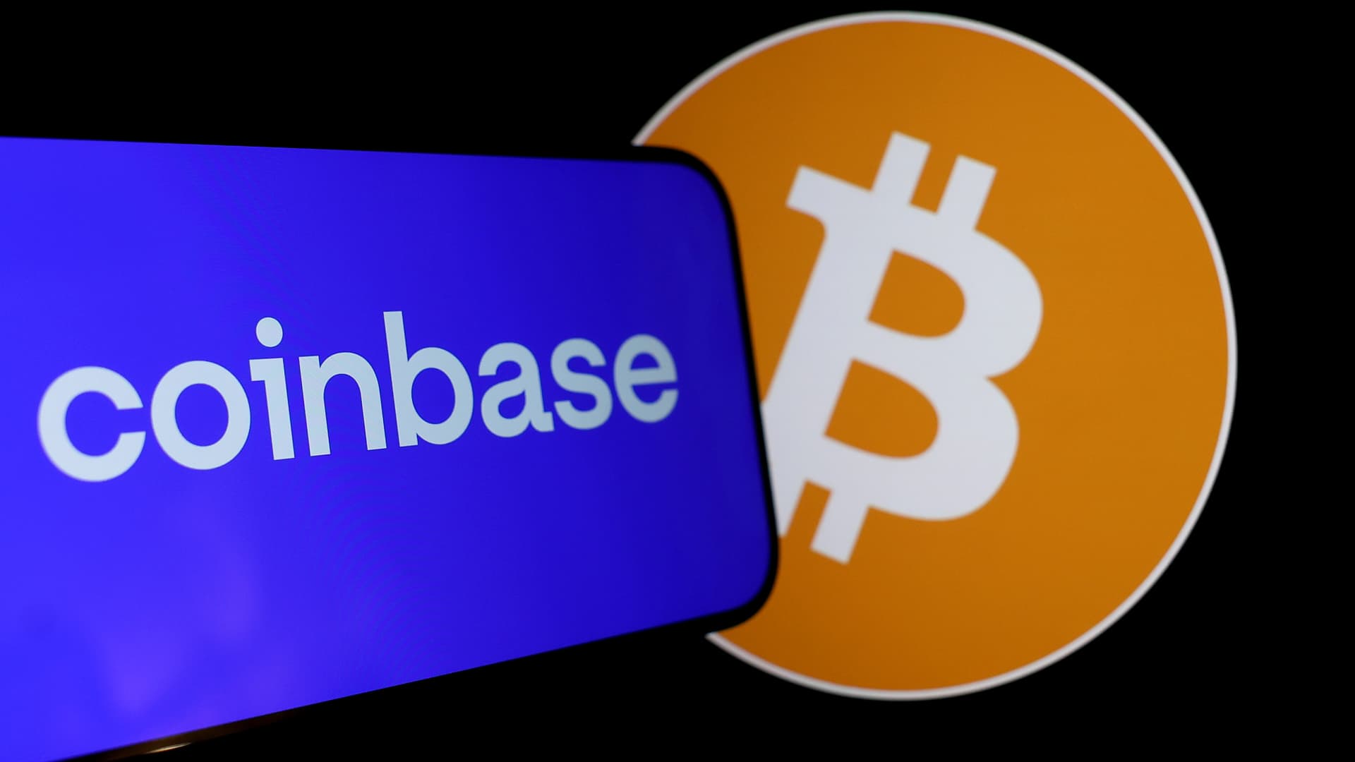 "Coinbase Glitch Wipes Out User Balances Amid Bitcoin Surge"