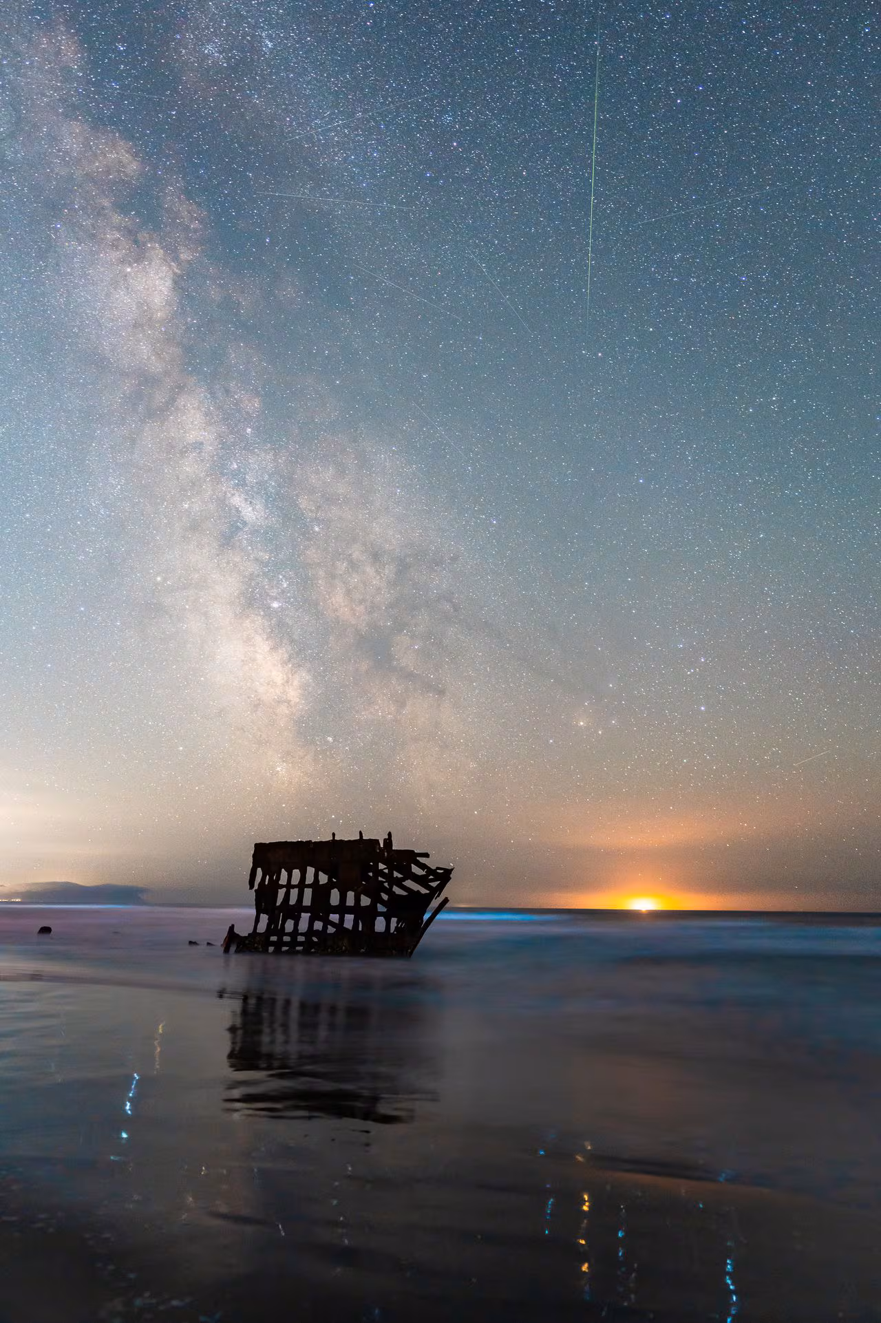 Featured image for "Stunning Perseid Meteor Shower Lights Up Oregon Coast, Joshua Tree, and Seattle"
