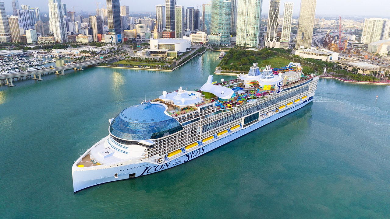 Featured image for "Inside the Icon of the Seas: Unveiling the World's Largest Cruise Ship"