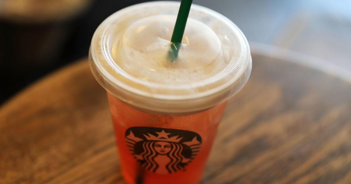 Featured image for Starbucks Angers Loyalists with $1 Charge for "No Water" Refreshers