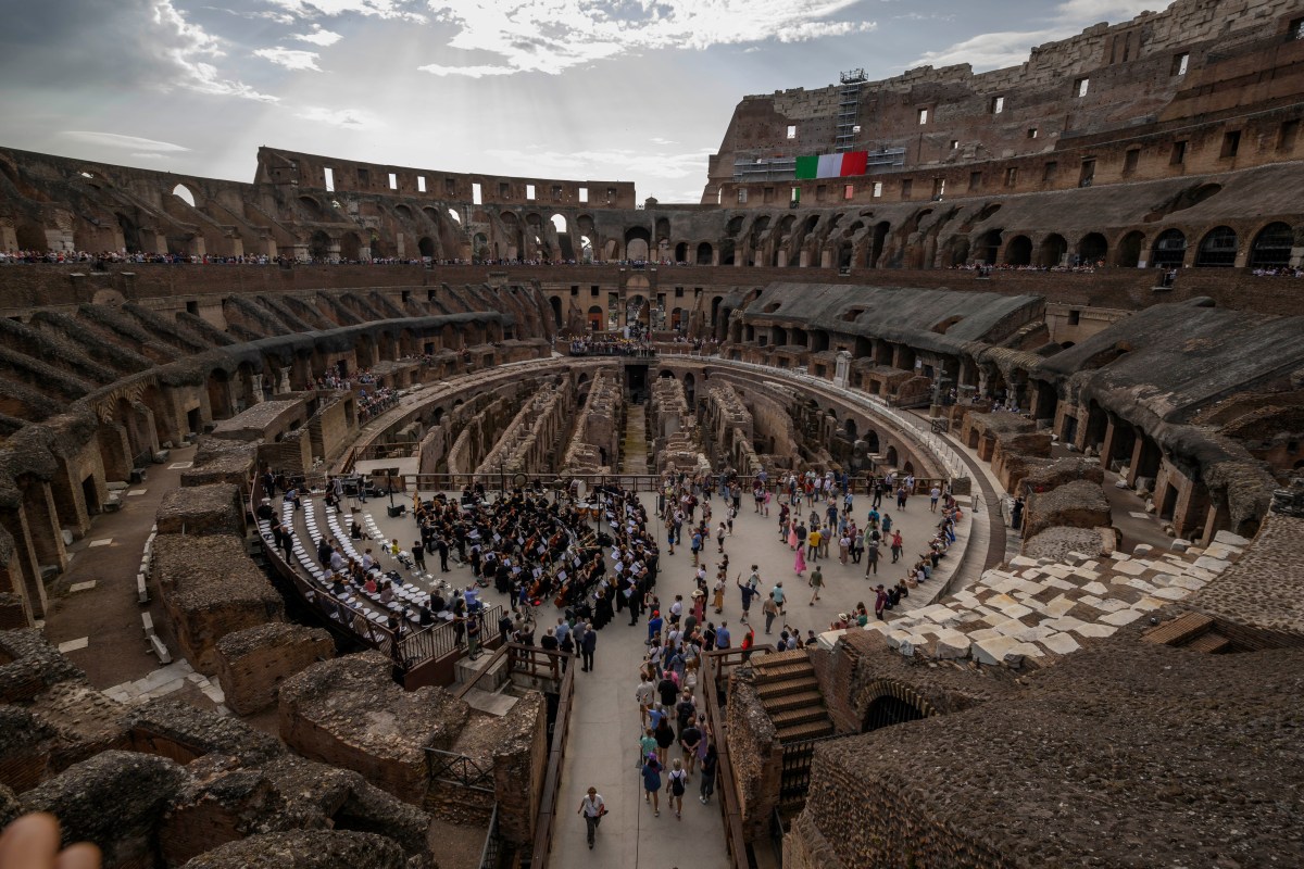 "Colosseum Considered as Epic Venue for Musk-Zuckerberg Showdown"