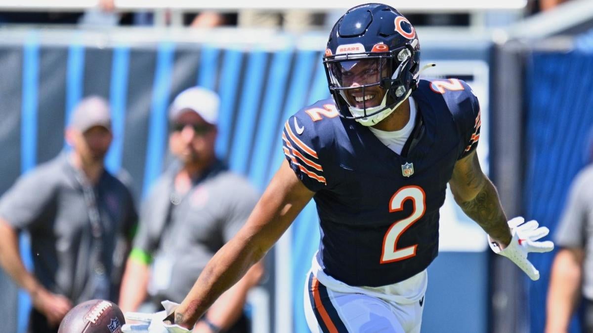 "Thursday Night Football Showdown: Panthers vs. Bears - Predictions, Odds, and Key Matchup"