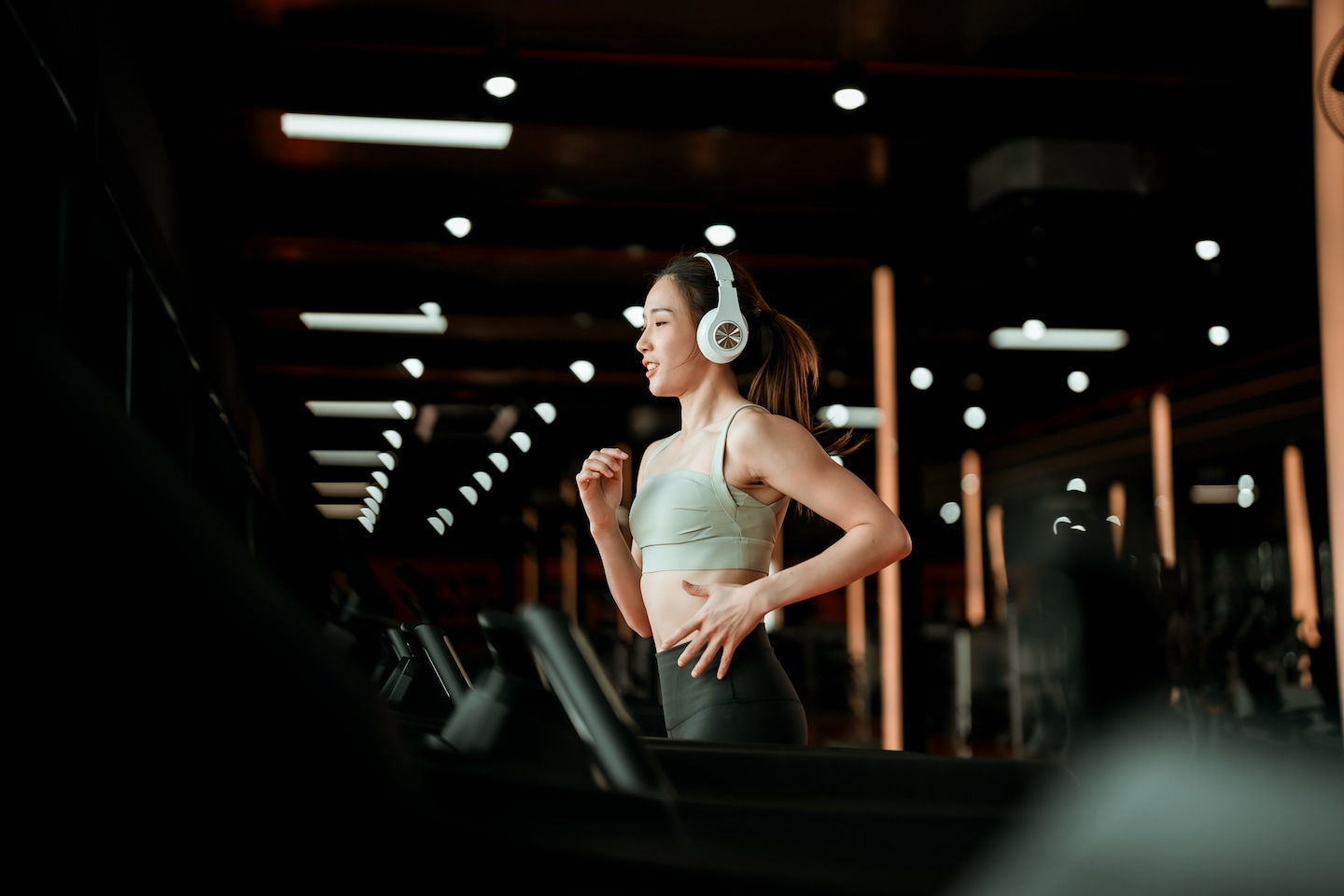 "Gender Disparity in Exercise: Study Finds Women Need Half as Much as Men for Longevity"