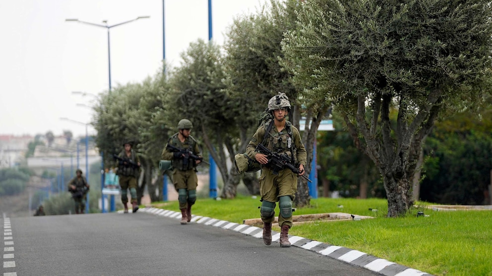 Israeli Military Sends Warning to Hezbollah Amidst Hamas Conflict