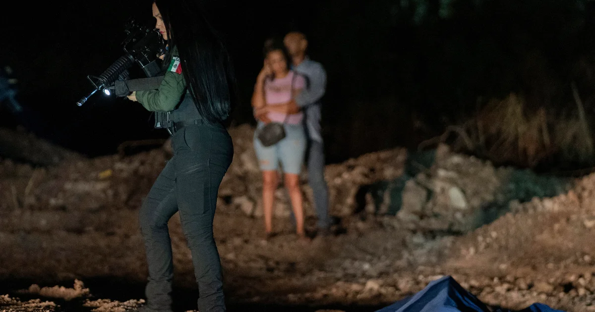 Featured image for Mexican Police Kill 13 Suspected Drug Cartel Members in Shootout