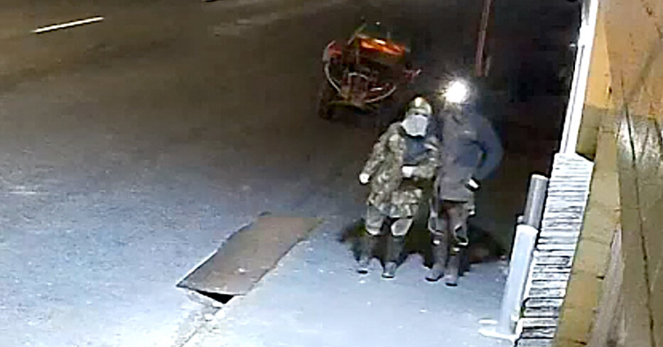 Featured image for New Zealand police fatally shoot fugitive father after years-long disappearance with children