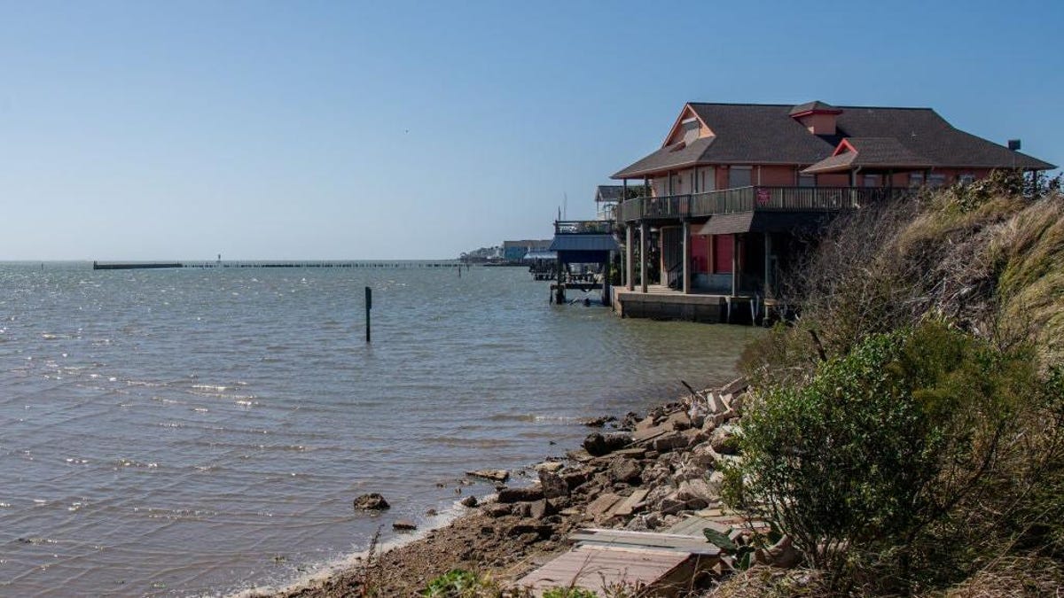 Rapid Sea Level Rise Threatens Southern U.S. Coastline