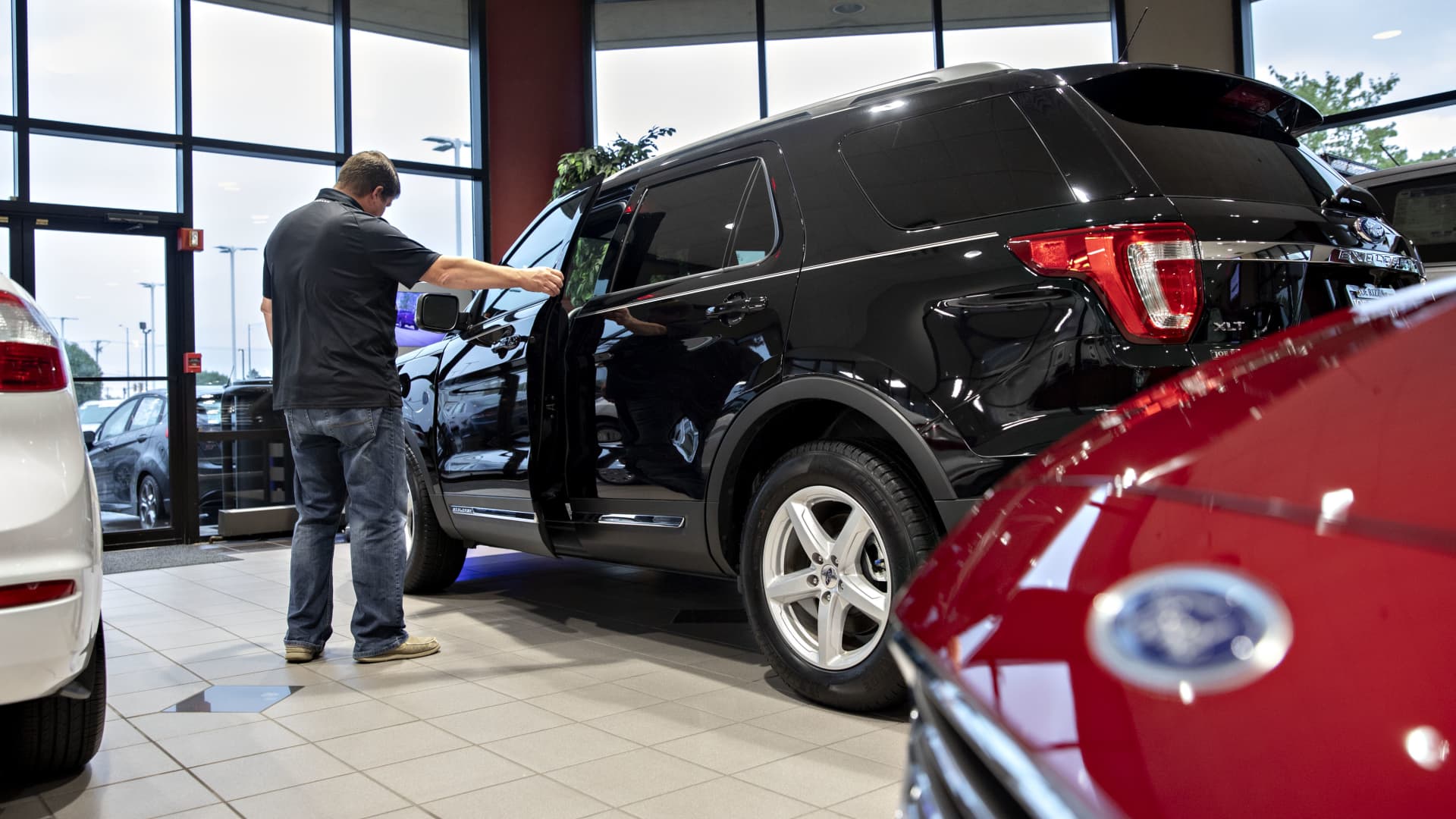 Featured image for The High Cost of Cars: Affordability Crisis and Oversupply Impact Market