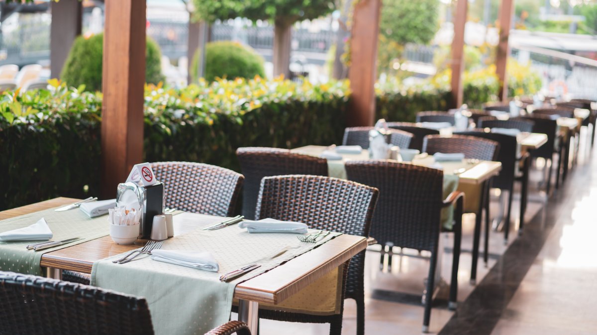 Yelp's Top 100 Midwest Restaurants: Illinois Dominates with 21 Spots