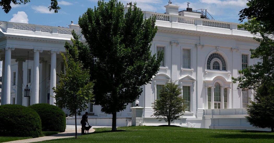 White House Cocaine Mystery: Secret Service Investigates Suspected Drug Delivery