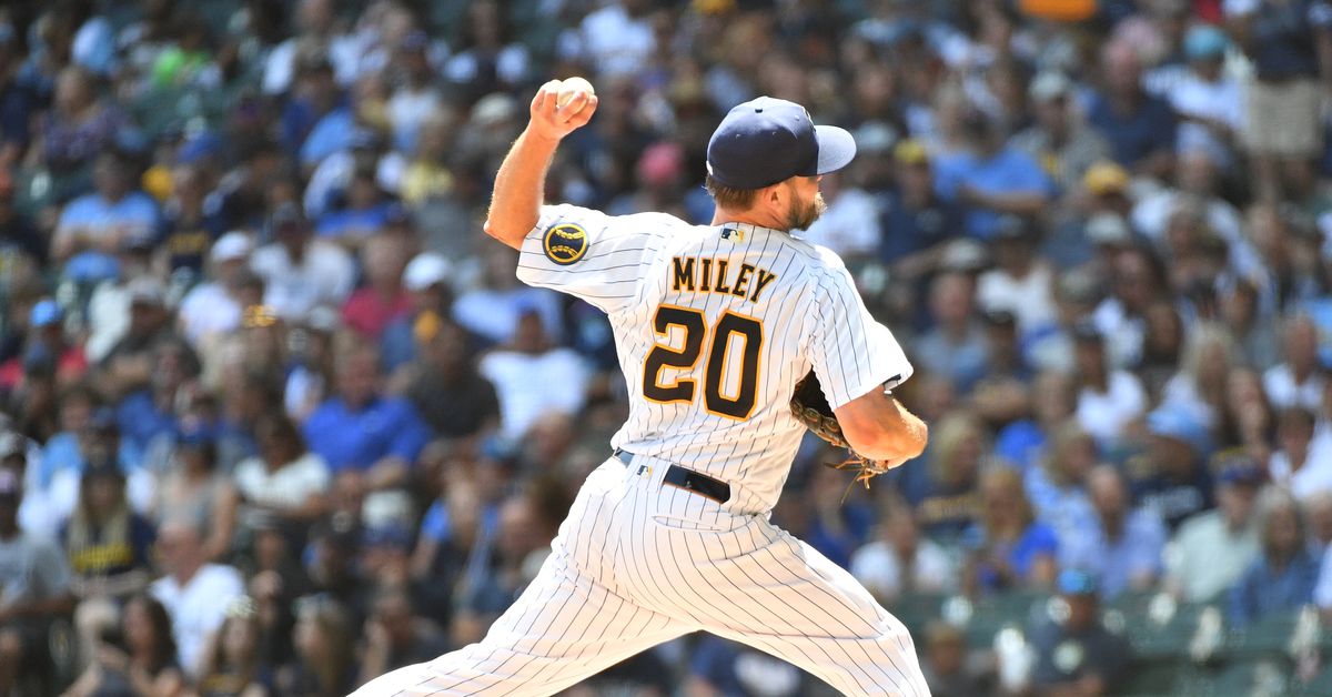 Featured image for Brewers' Wade Miley joins injured list with elbow discomfort