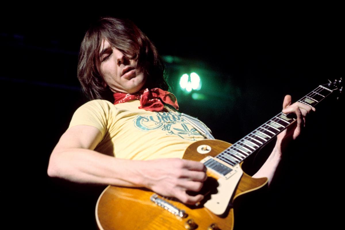 Featured image for Legendary Guitarist Mick Ralphs Passes Away at 81