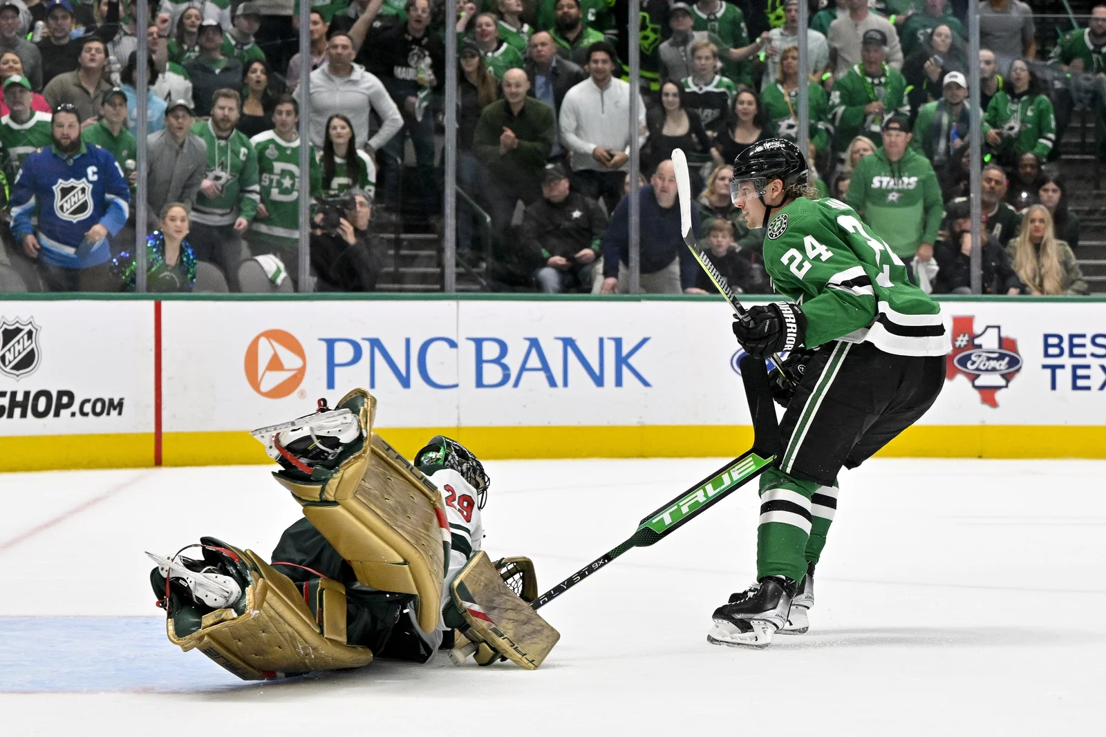 Wild's Goalie Strategy Backfires in Game 2 Loss.